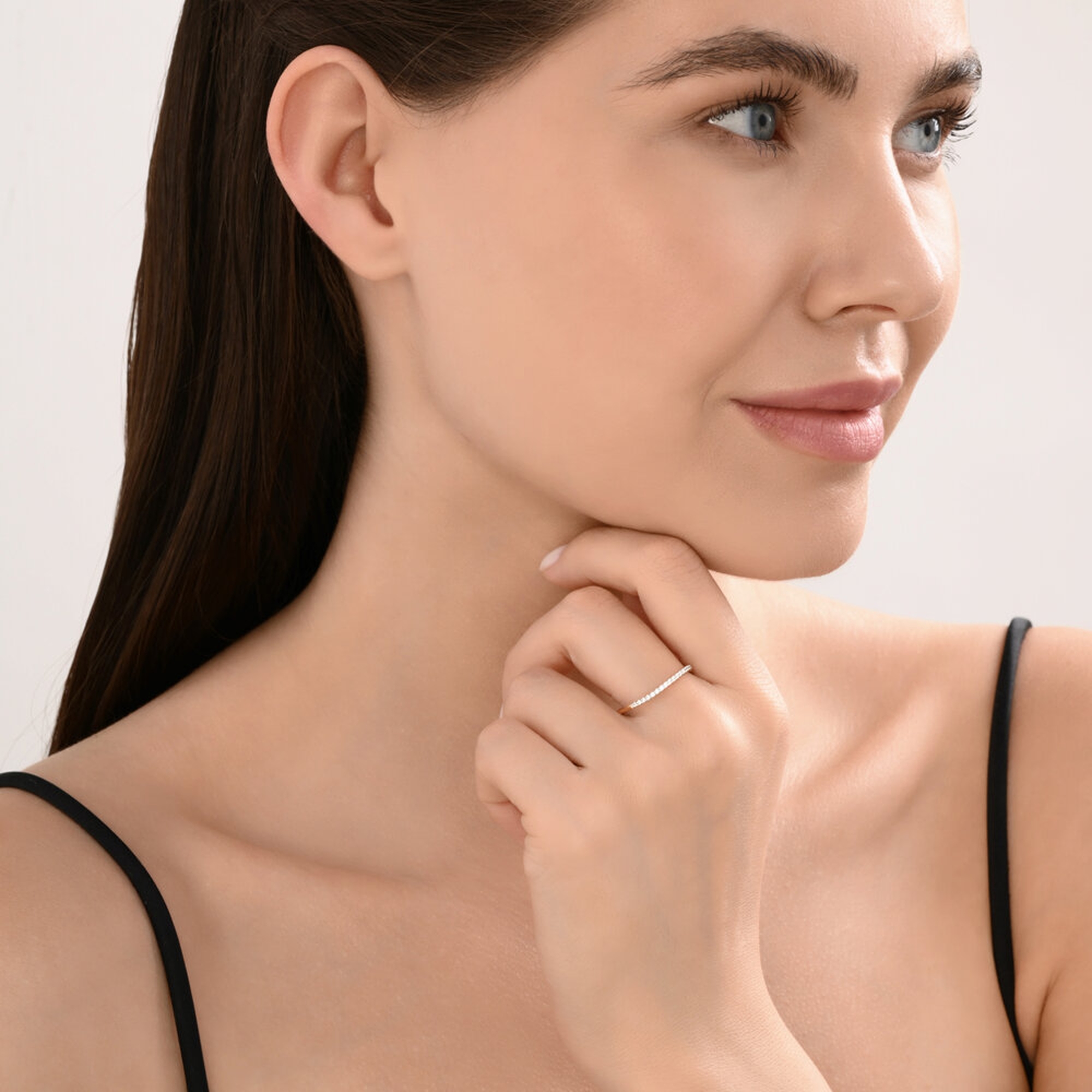 Золотое кольцо SOKOLOV с фианитом