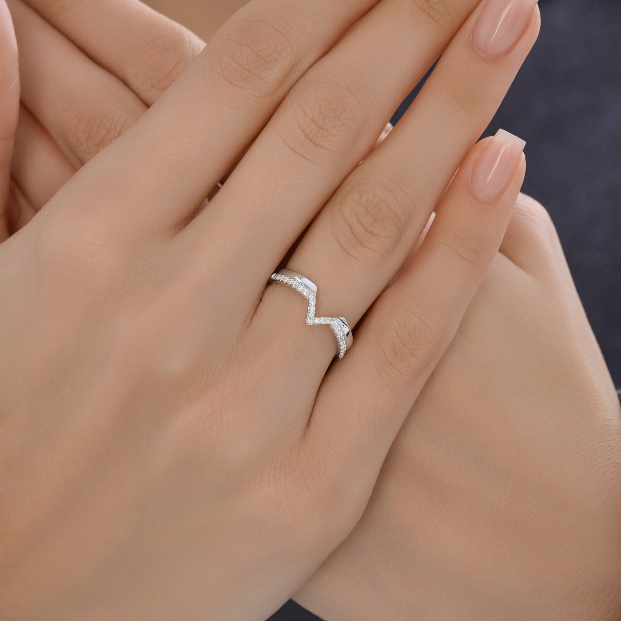 Кольцо из белого золота SOKOLOV с бриллиантом