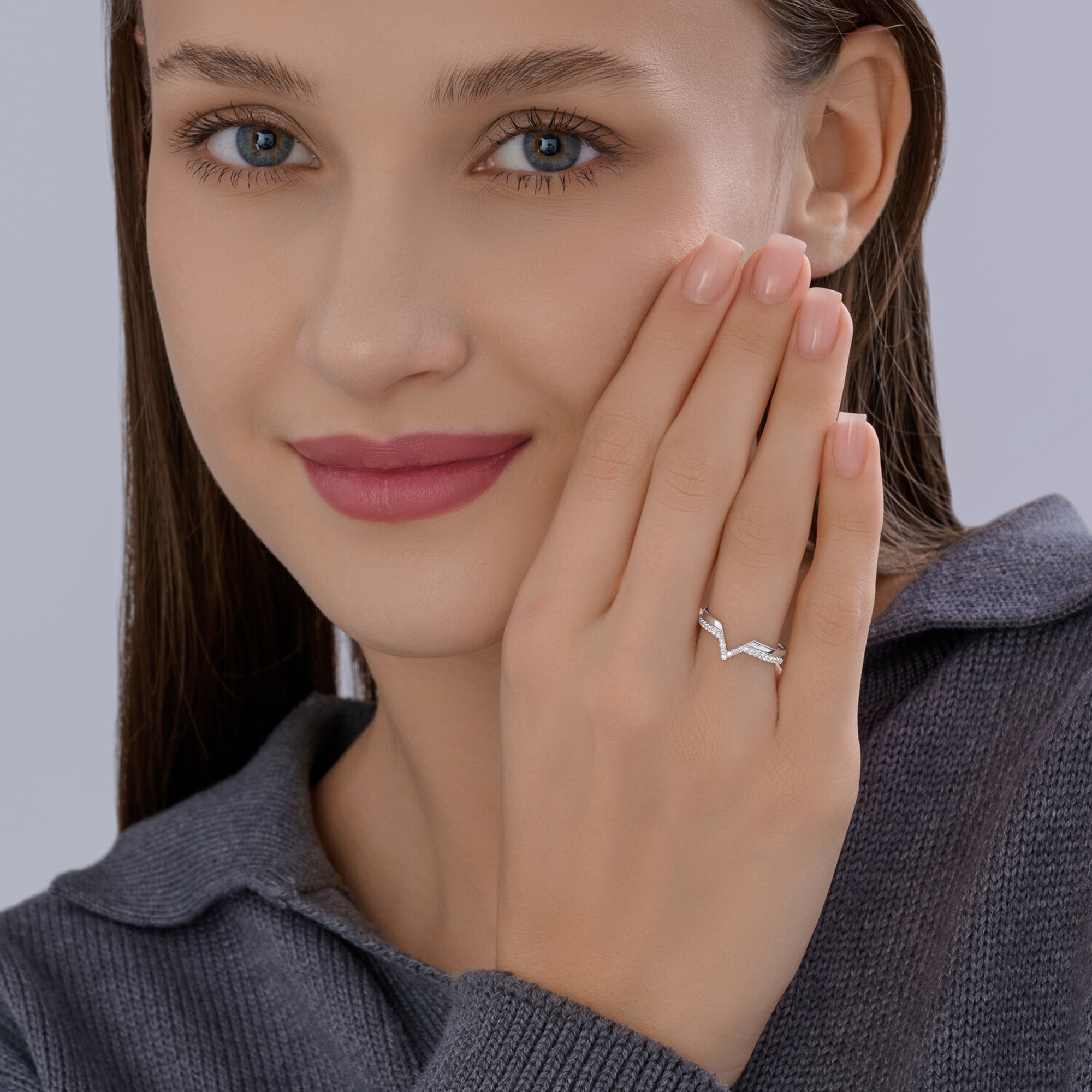 Кольцо из белого золота SOKOLOV с бриллиантом