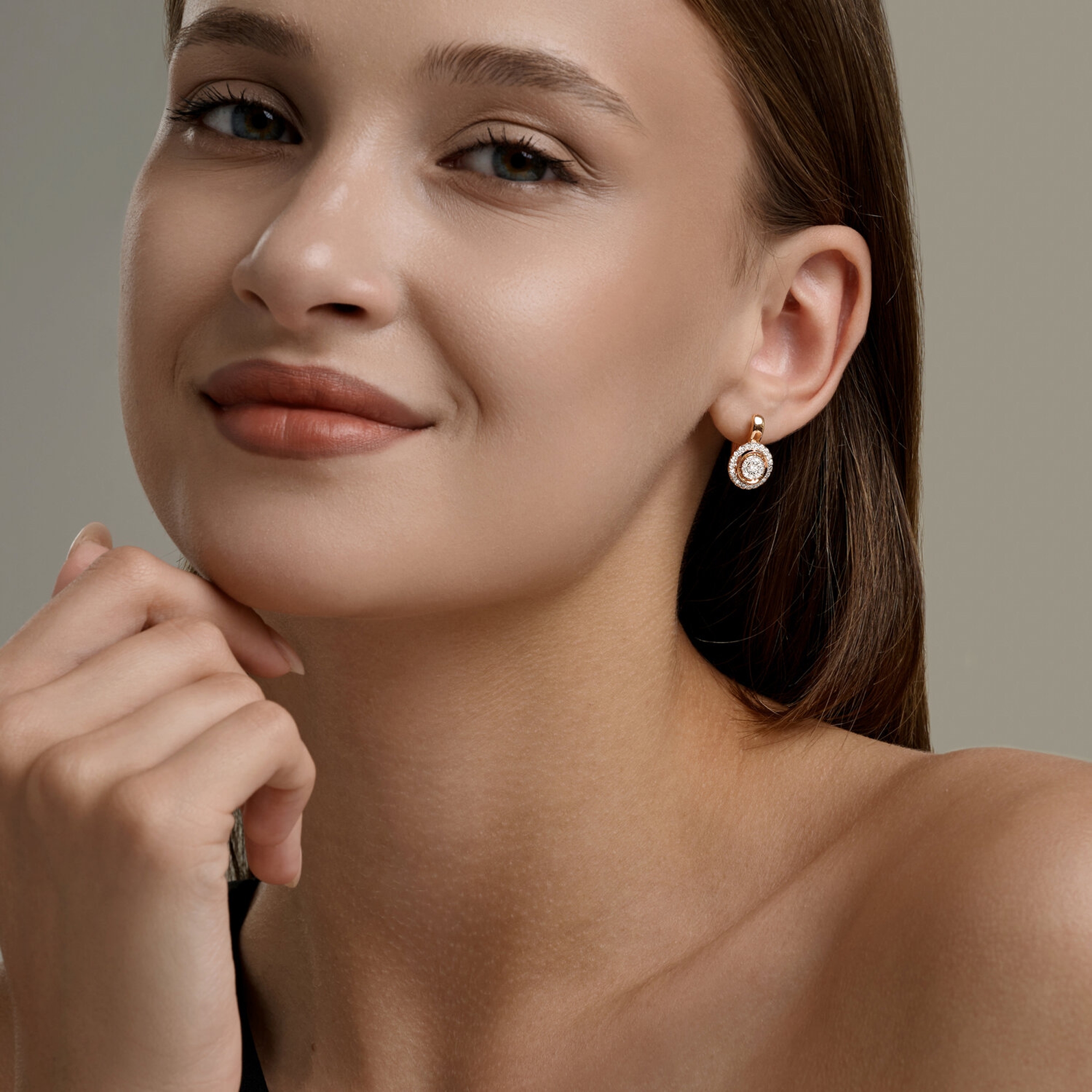 Золотые серьги SOKOLOV с бриллиантом