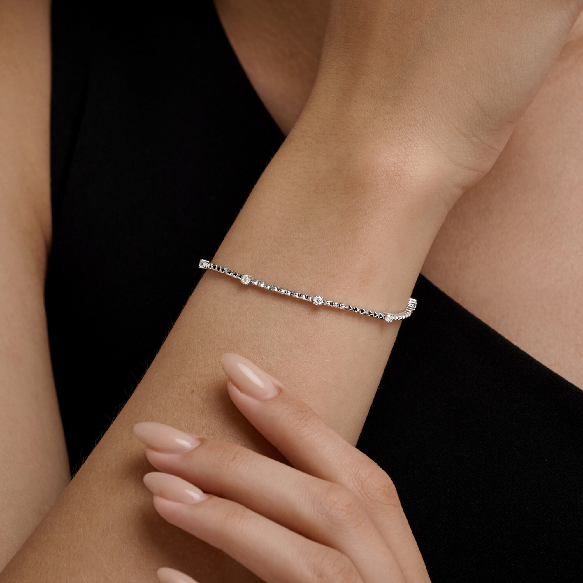 Золотой браслет SOKOLOV с бриллиантом выращенным