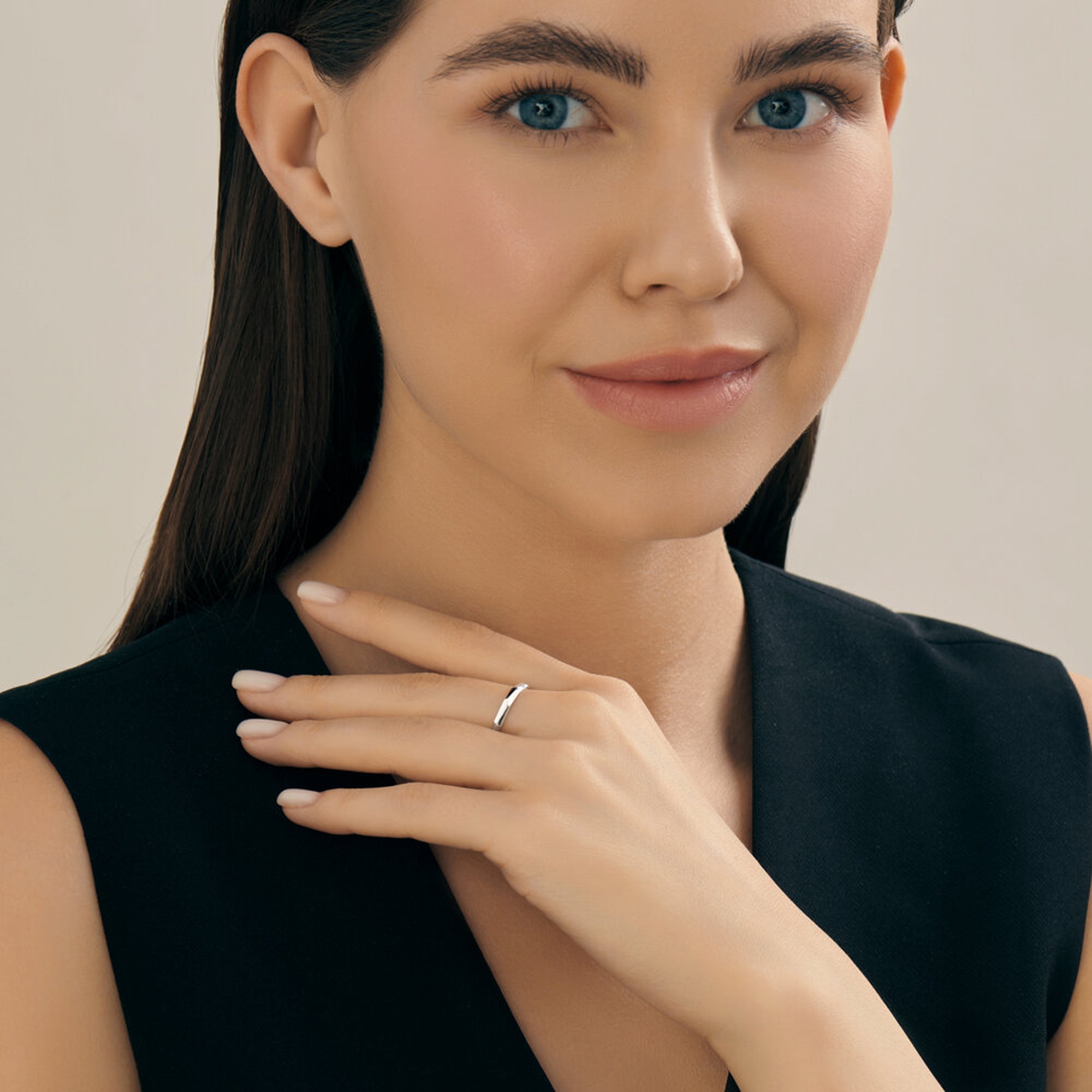 Кольцо из белого золота SOKOLOV с бриллиантом