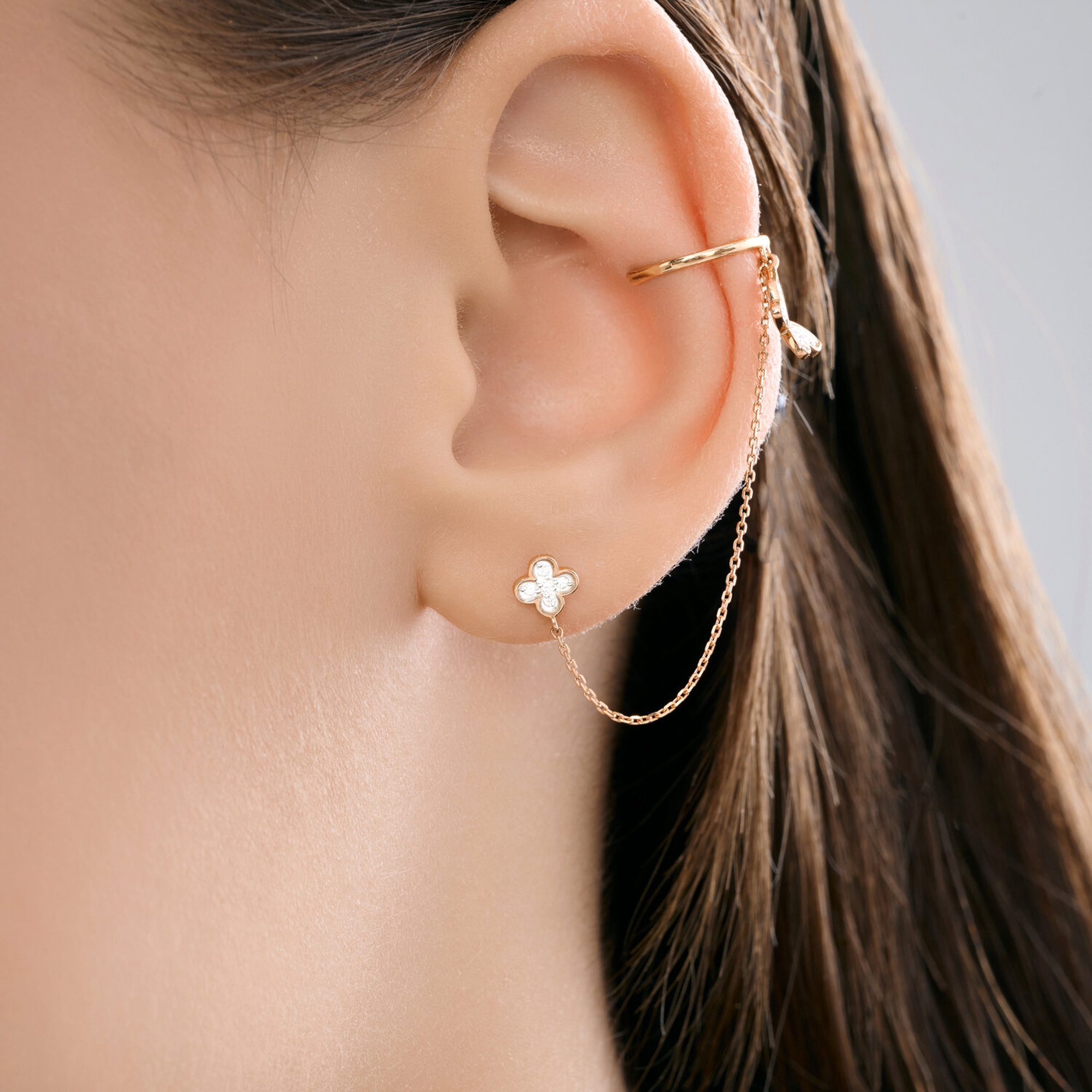 Одиночная серьга из золота SOKOLOV с фианитом