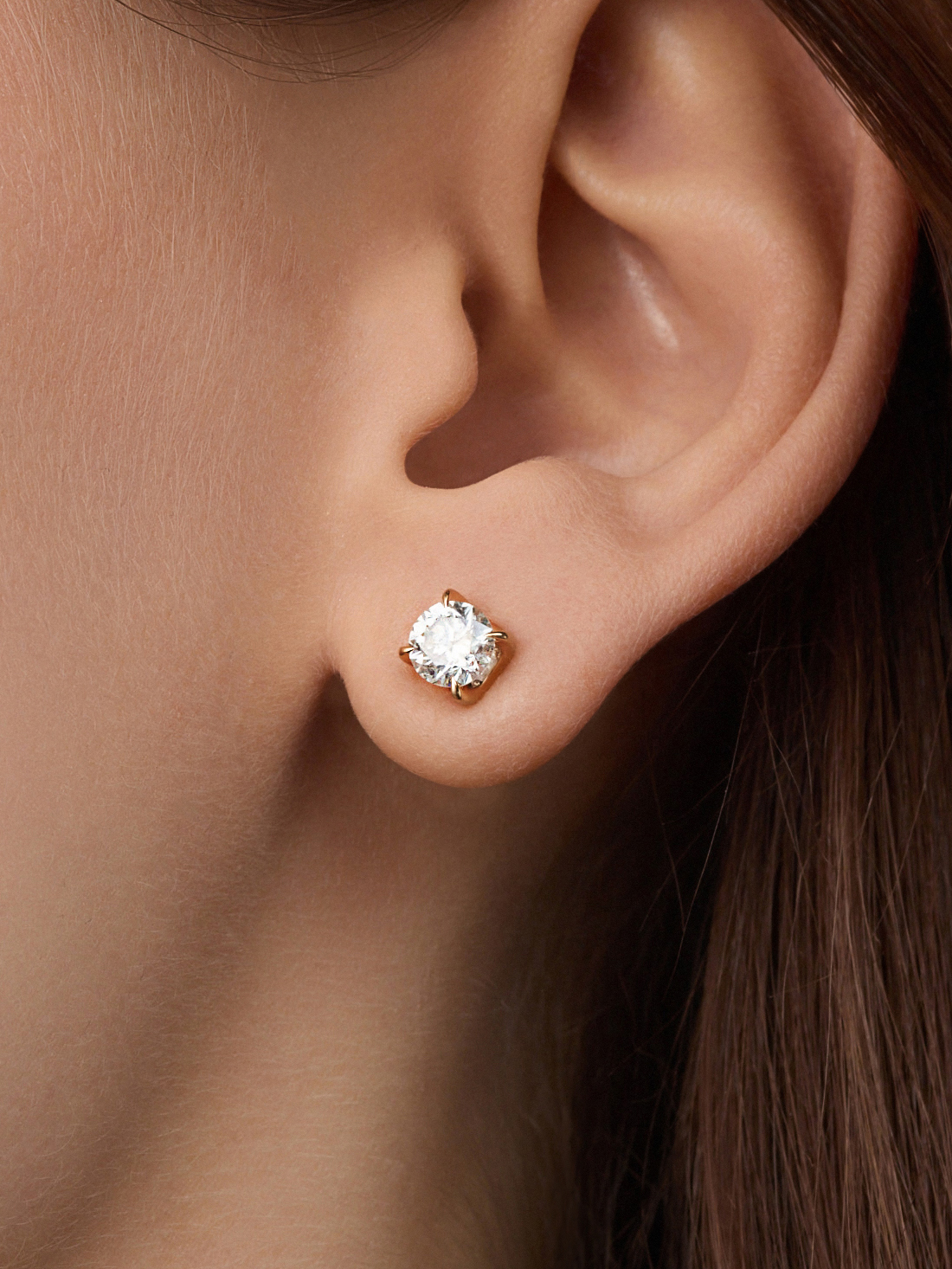 Золотые серьги АЛЬКОР с бриллиантом