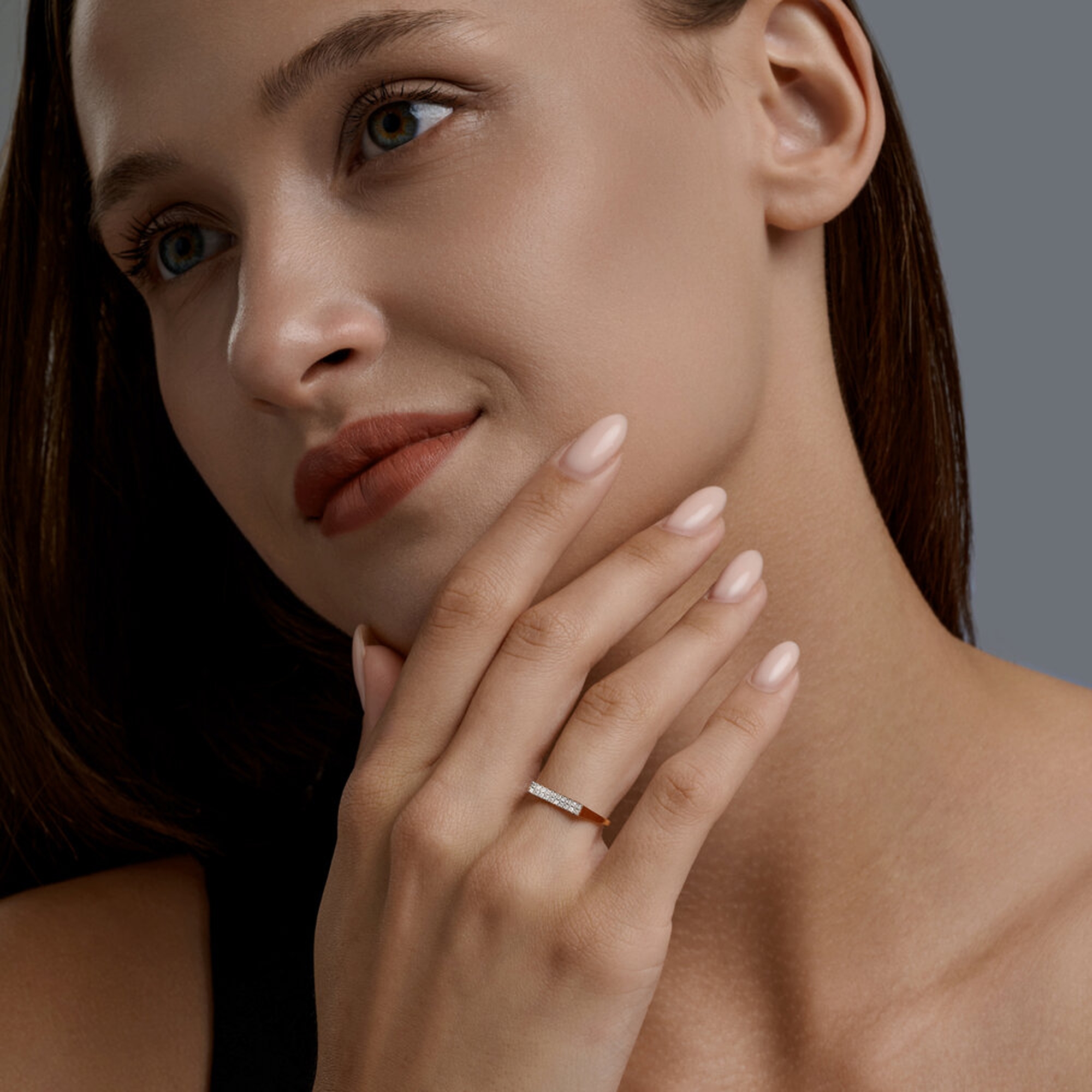 Золотое кольцо SOKOLOV с бриллиантом