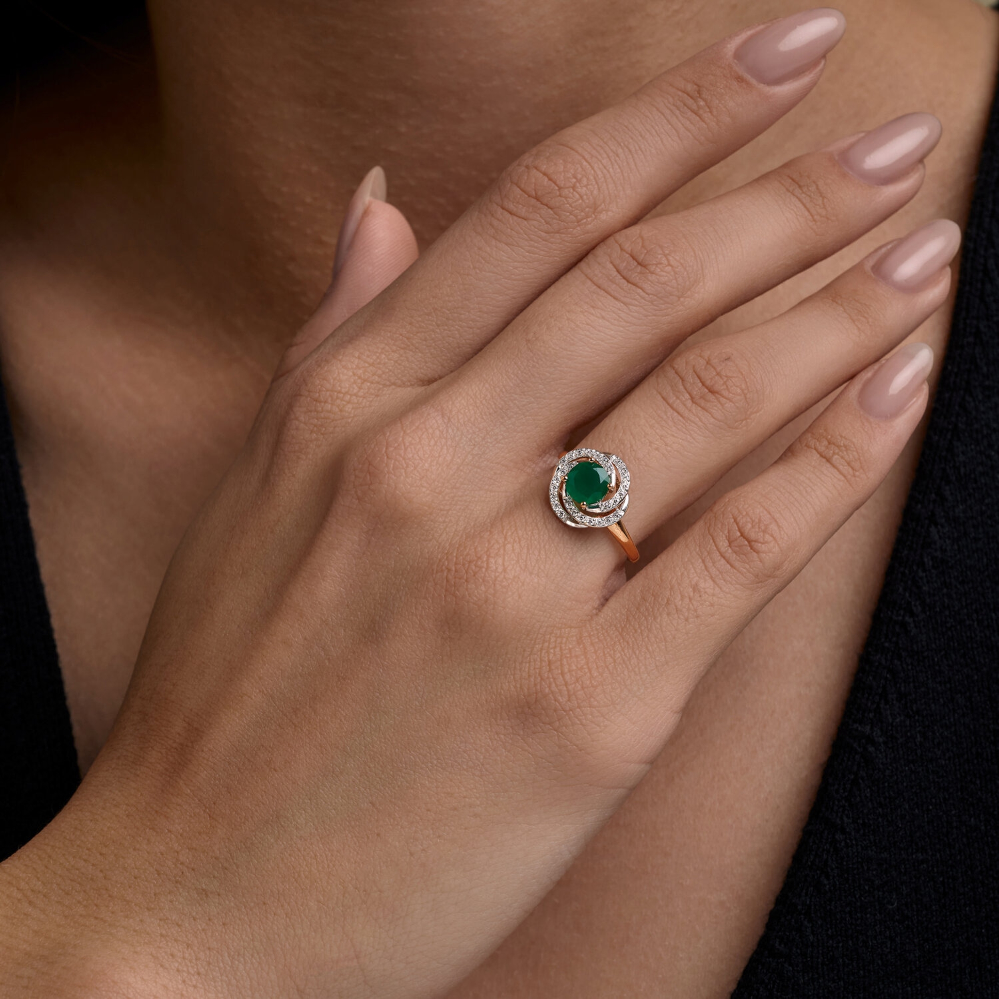 Золотое кольцо SOKOLOV с фианитом и агатом