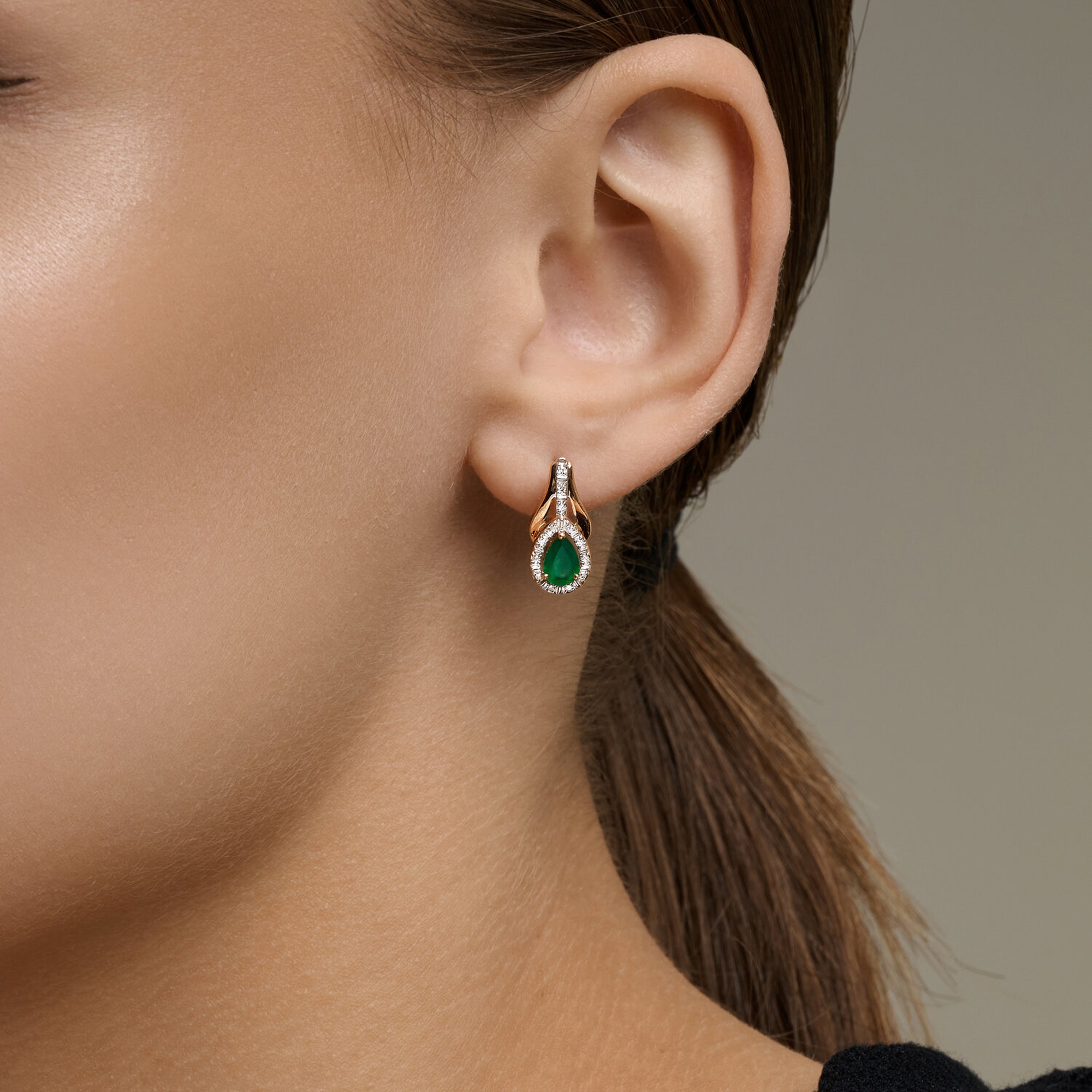 Золотые серьги SOKOLOV с бриллиантом и агатом