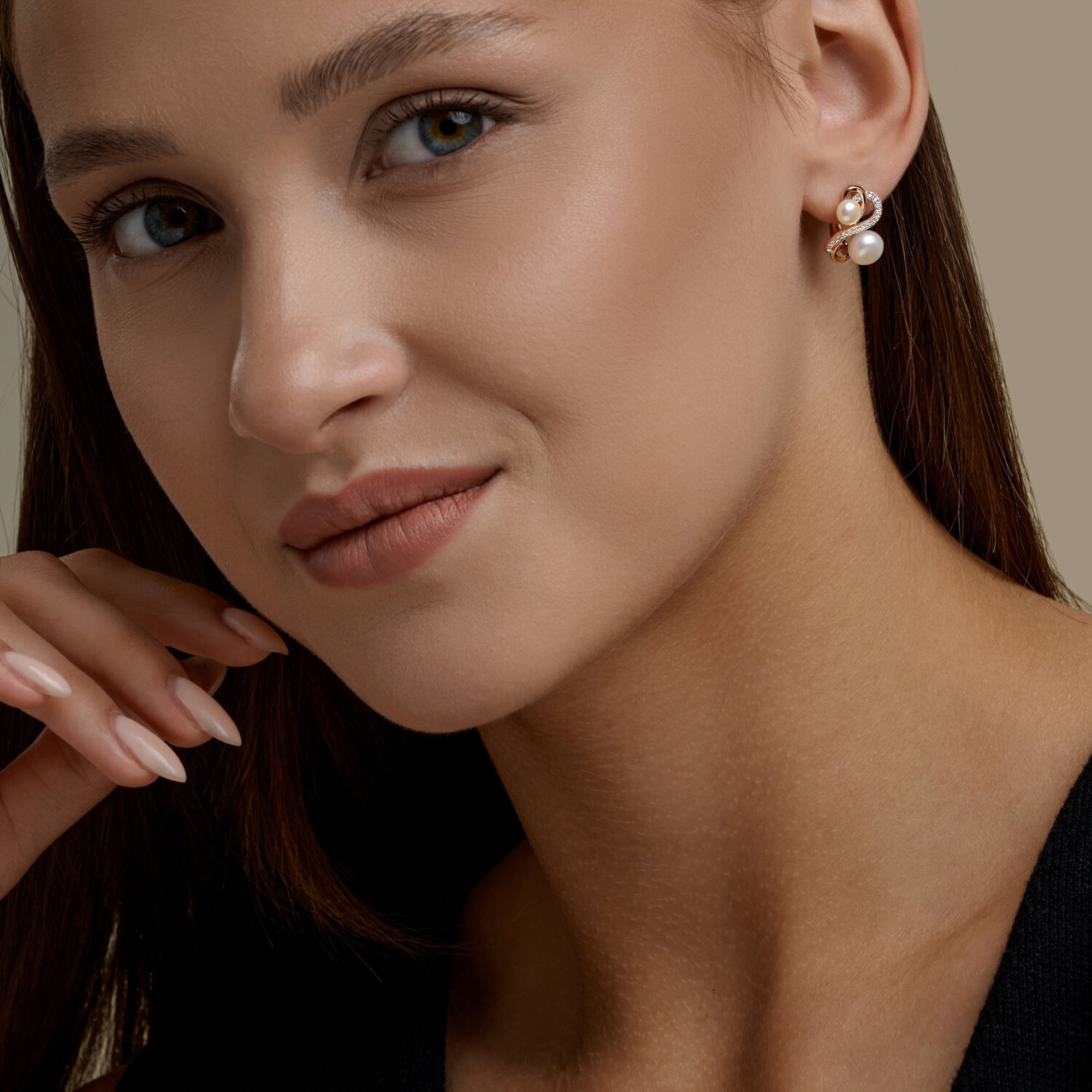 Золотые серьги SOKOLOV с фианитом и жемчугом