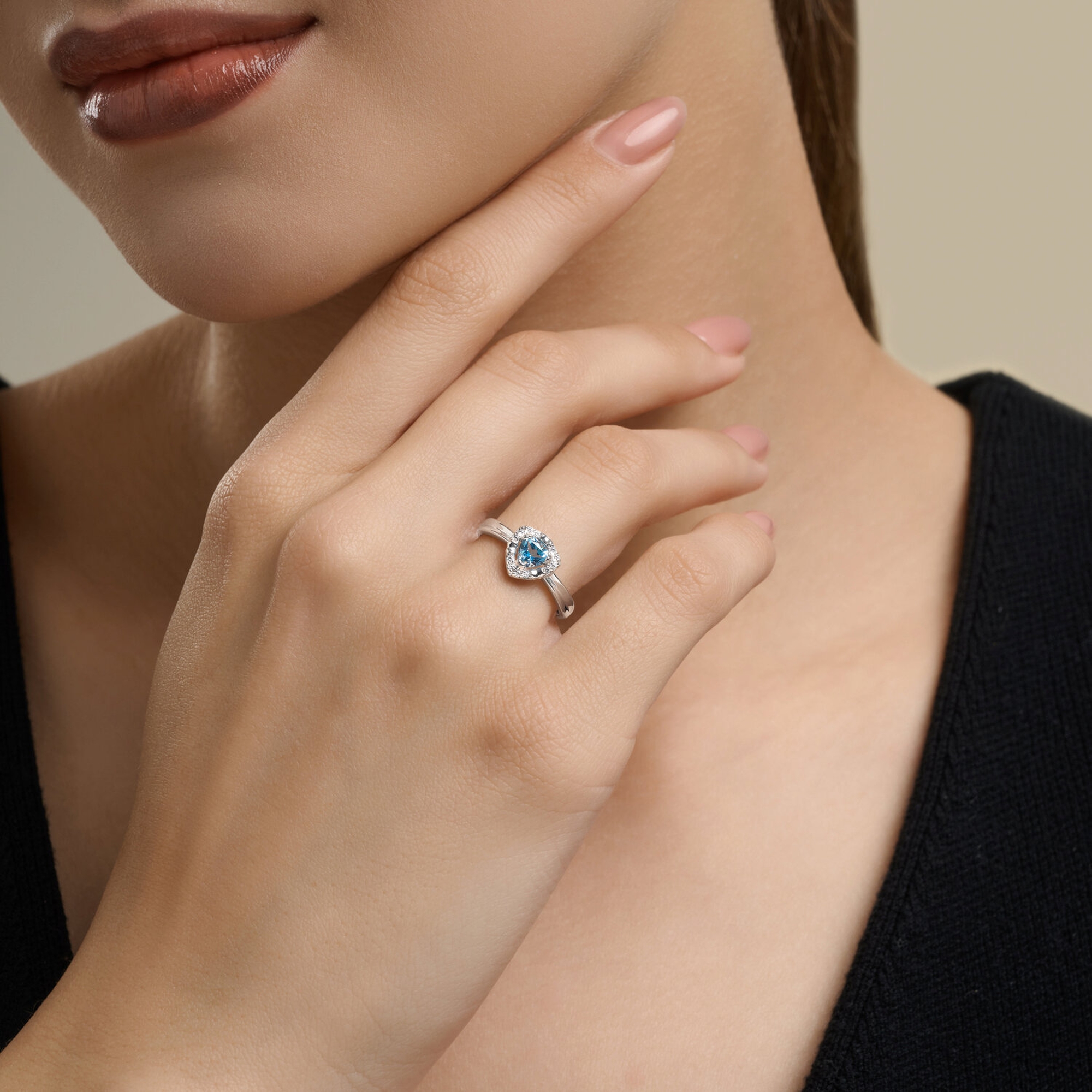 Серебряное кольцо SOKOLOV с топазом и фианитом