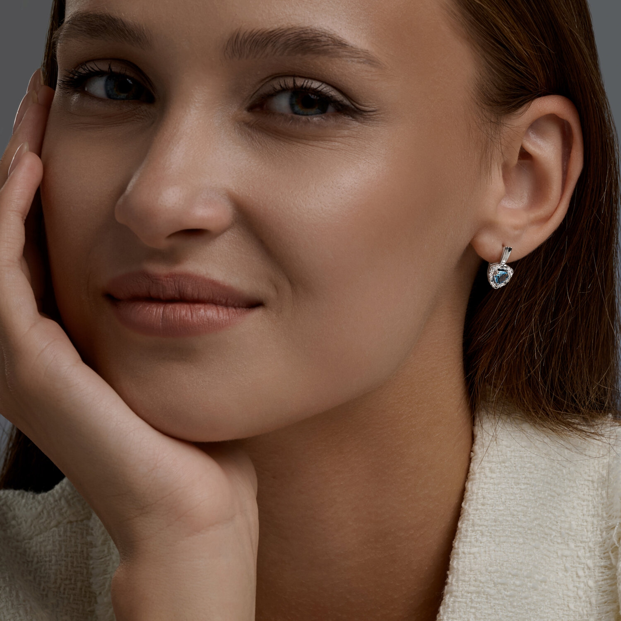 Серебряные серьги SOKOLOV с топазом и фианитом