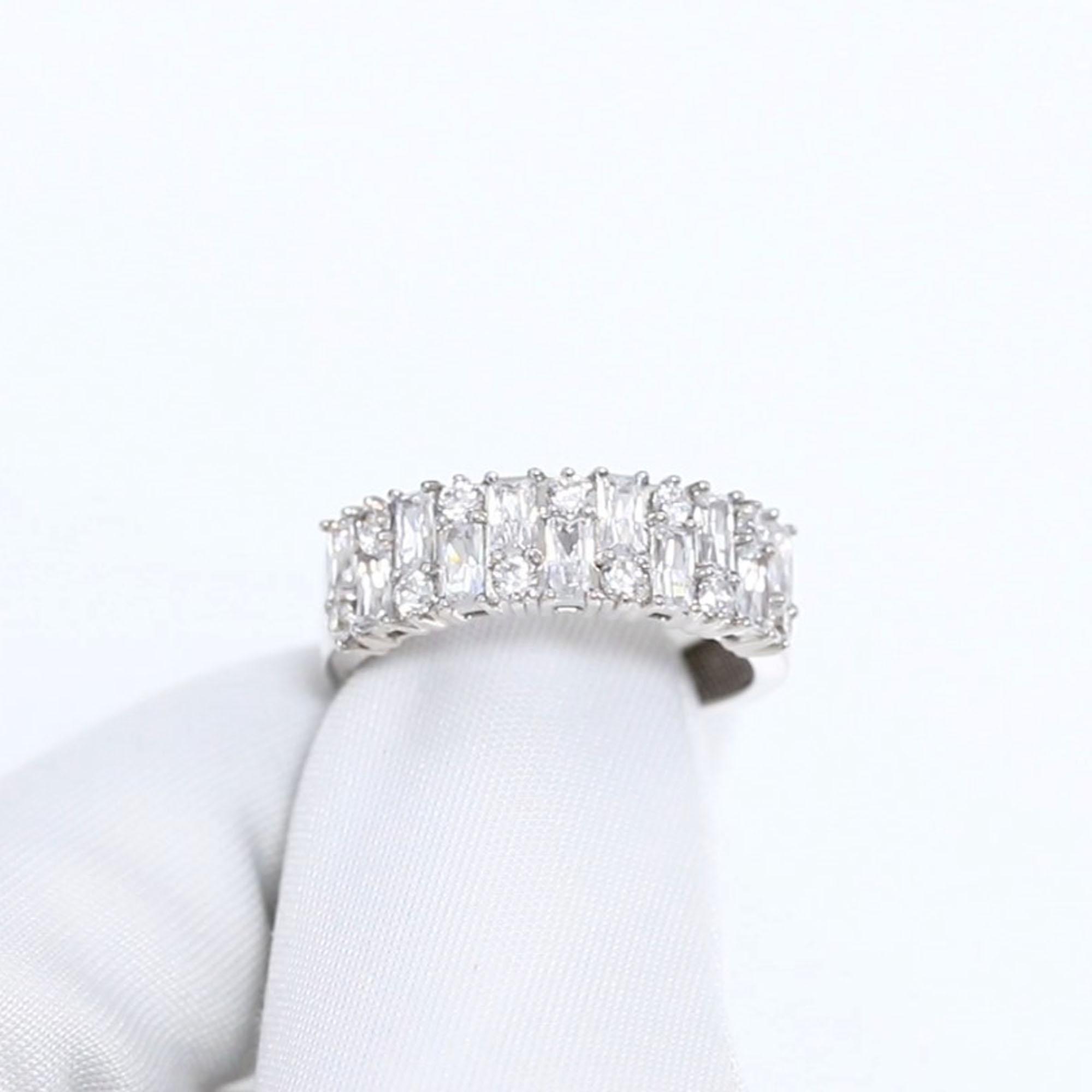 Кольцо из белого золота Karatov с фианитом