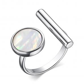 Серебряное кольцо АЛЬКОР с перламутром 01-3736/00ПБ-00 фото