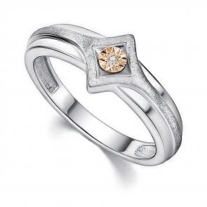 Серебряное кольцо АЛЬКОР с золотой накладкой и бриллиантом 01-4396/000Б-00 фото