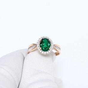 Золотое кольцо ЮК Granat с ситаллом цвета Изумруд и фианитом 1.10.11.0366.00-2789 фото