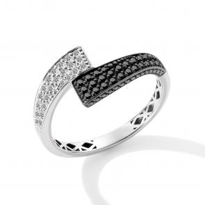 Кольцо из белого золота АЛЬКОР с бриллиантом и чёрным бриллиантом 15838-213 фото