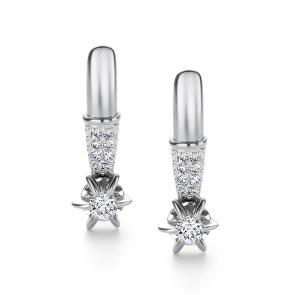 Серьги из белого золота АЛЬКОР с бриллиантом 26635-200 фото