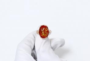 Кольцо из золочёного серебра Дарвин с янтарём 920412344aa-кр фото