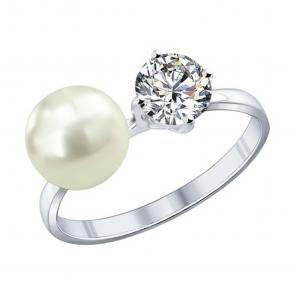 Серебряное кольцо SOKOLOV с фианитом и жемчугом 94011795 фото