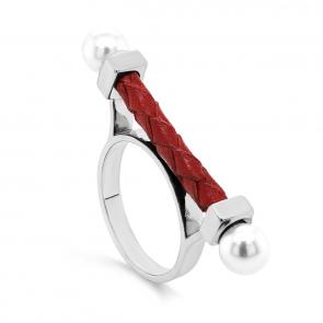 Серебряное кольцо KABAROVSKY с элементом из кожи и жемчугом Swarovski K11-357-90300 фото