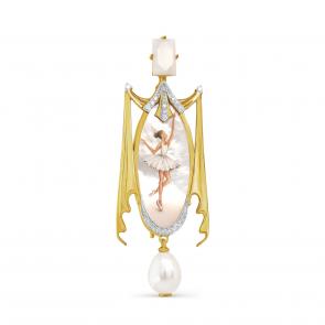 Брошь из лимонного золота KABAROVSKY с бриллиантом и жемчугом культивированным и перламутром и нефритом Золото K13-21845-6200 фото