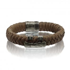 Кожаный браслет KABAROVSKY с декоративным элементом и замком из черненого серебра K4-023-91383 фото