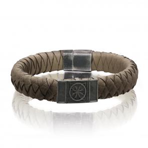 Кожаный браслет KABAROVSKY с декоративным элементом и замком из черненого серебра K4-028-91383 фото