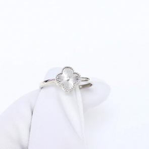 Кольцо из белого золота Karatov с бриллиантом Т33161Д131 фото