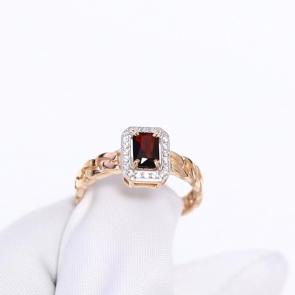 Золотое кольцо Александра с фианитом и гранатом кл4599-2ск фото