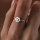 Золотое кольцо Diamant с фианитом